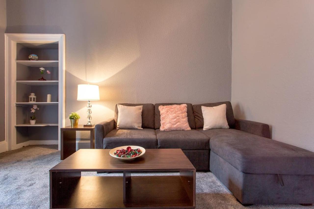 Stunning 2-Bed Apartment In Central אדינבורו מראה חיצוני תמונה