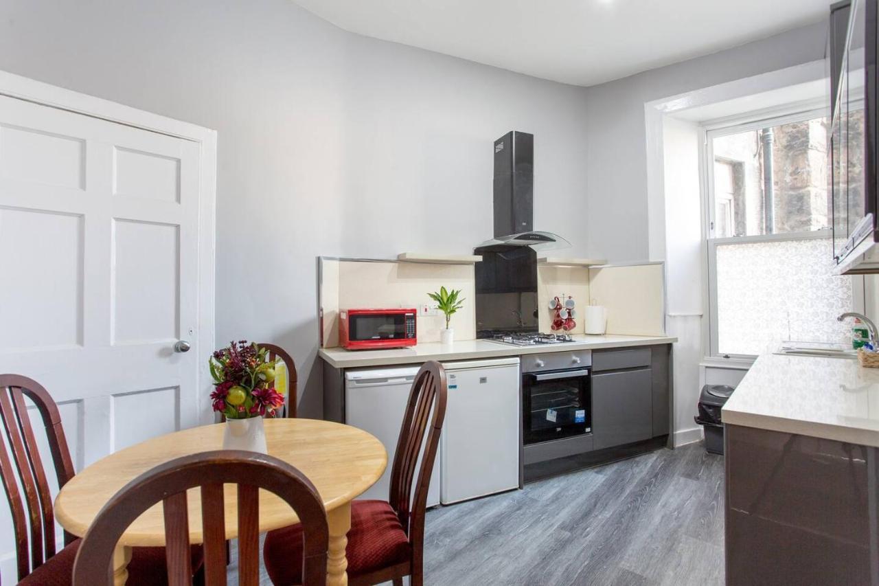 Stunning 2-Bed Apartment In Central אדינבורו מראה חיצוני תמונה