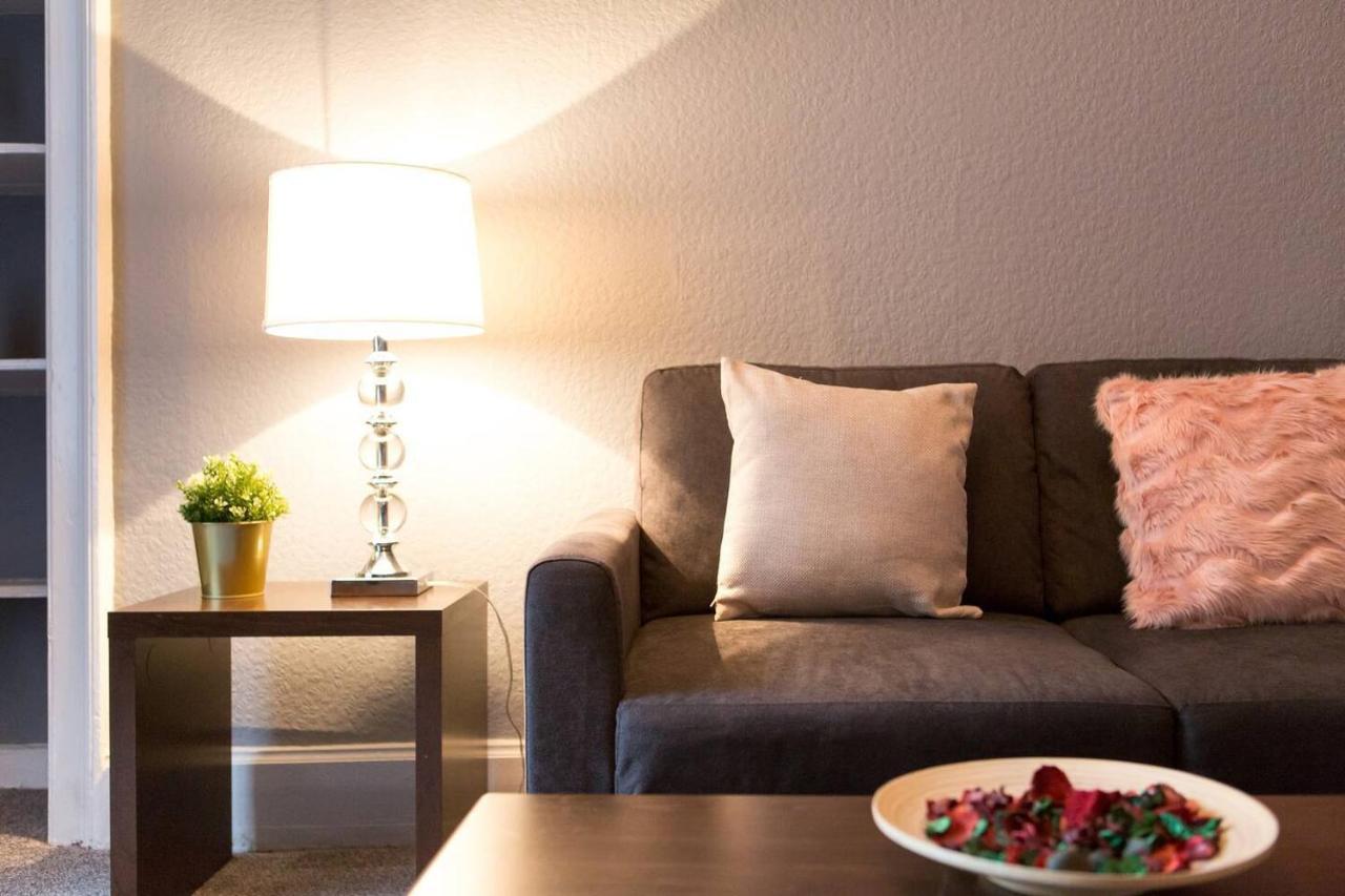 Stunning 2-Bed Apartment In Central אדינבורו מראה חיצוני תמונה